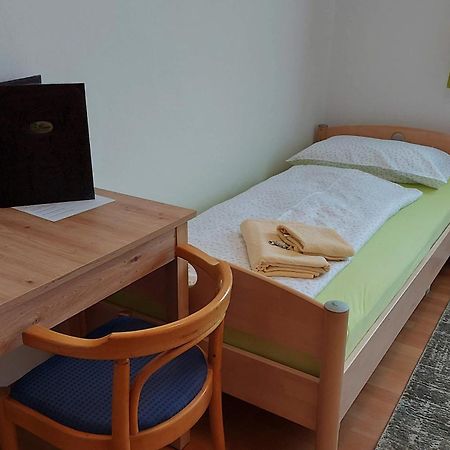 Gaestehaus Franz Kroatisch Geresdorf Екстериор снимка